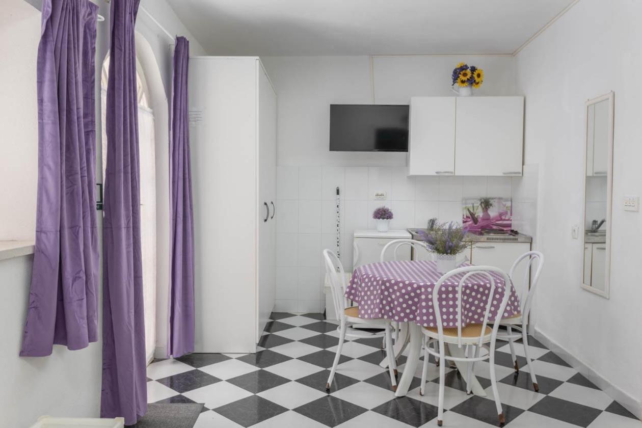 Apartmani Marija ポドゥゴラ エクステリア 写真