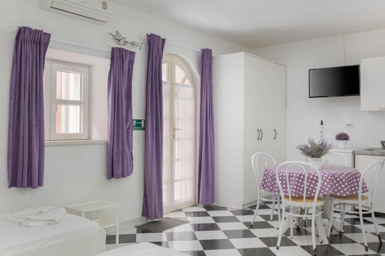 Apartmani Marija ポドゥゴラ エクステリア 写真