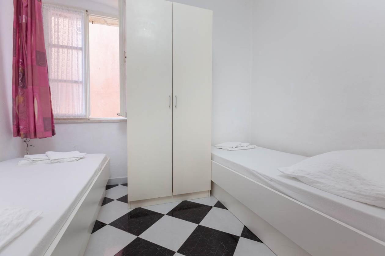 Apartmani Marija ポドゥゴラ エクステリア 写真