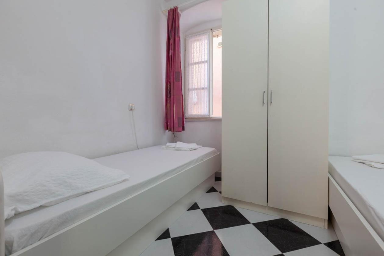 Apartmani Marija ポドゥゴラ エクステリア 写真