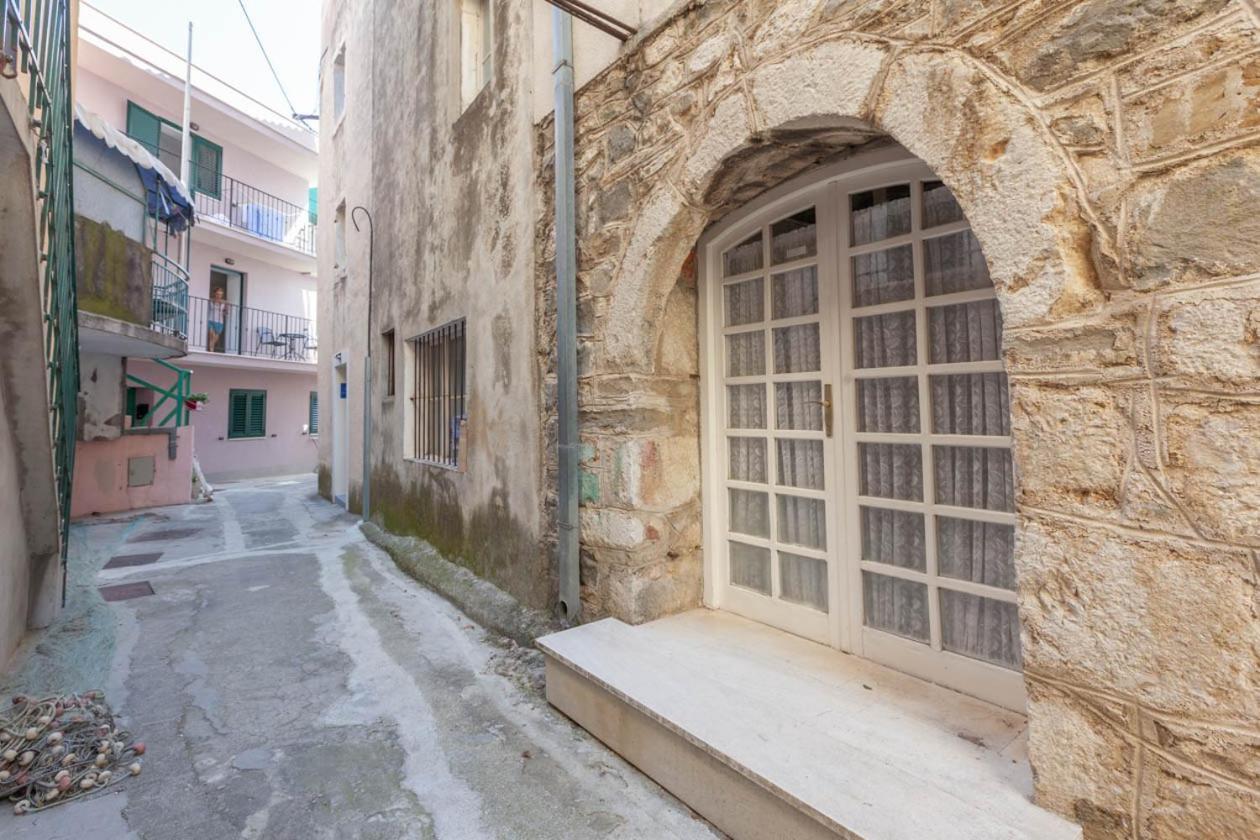 Apartmani Marija ポドゥゴラ エクステリア 写真