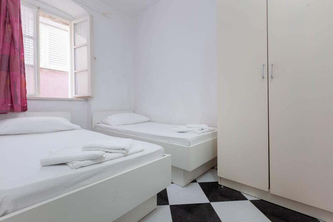 Apartmani Marija ポドゥゴラ エクステリア 写真